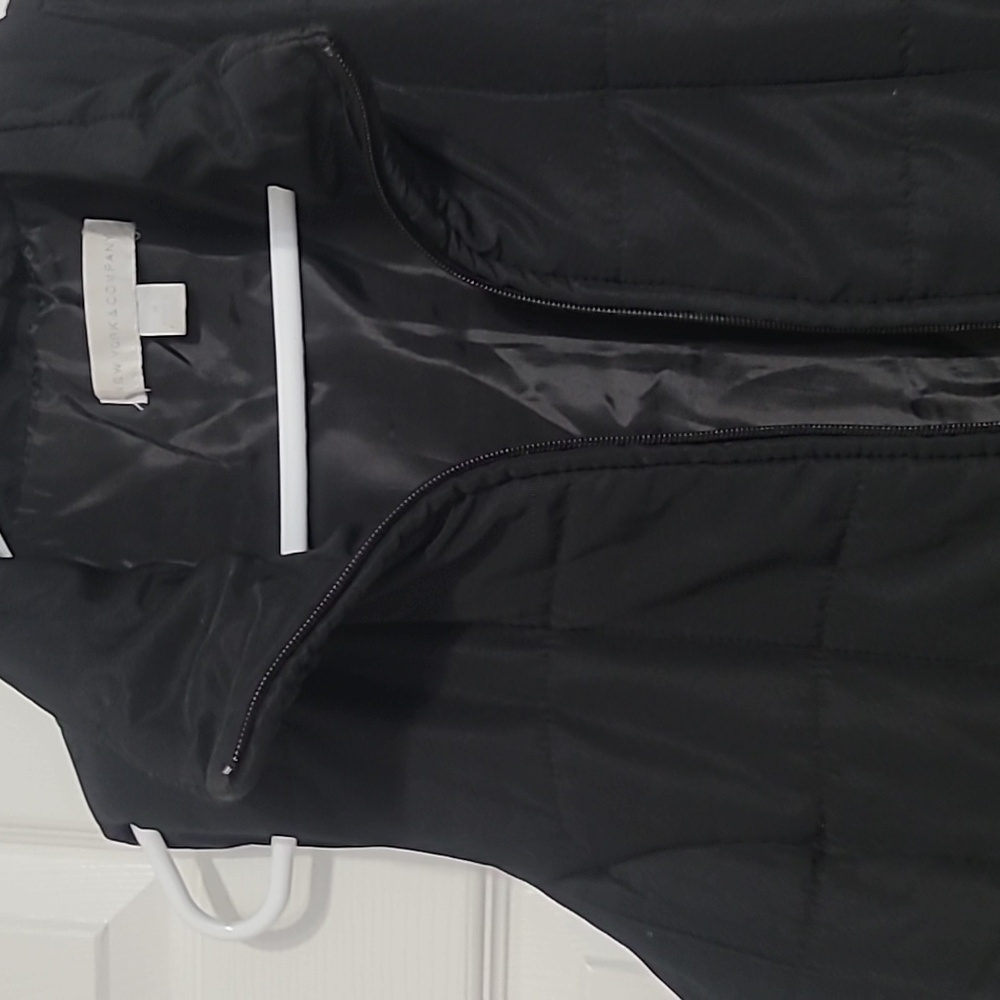 Jones New York sleeveless Jacket